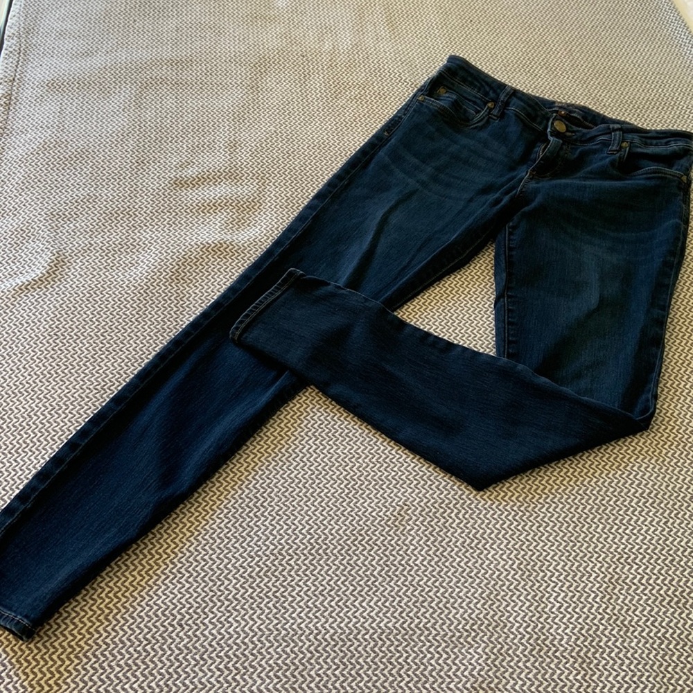 Kut from the Kloth skinny jeans in dark wash, size 8